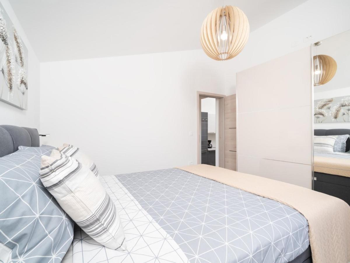 Apartment Gaia Labin  Buitenkant foto